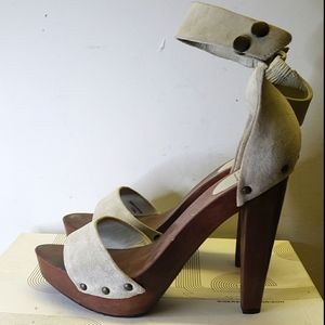 DVF Galen Suede Platform Sandal in Putty